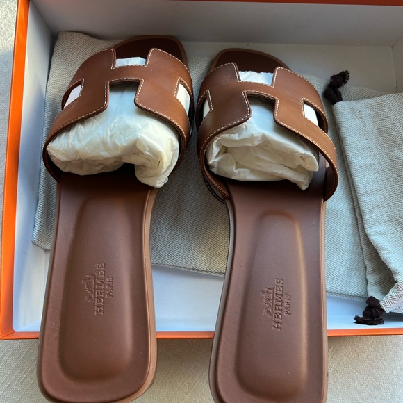 Hermes Oran Sandals - Picture 3 of 10